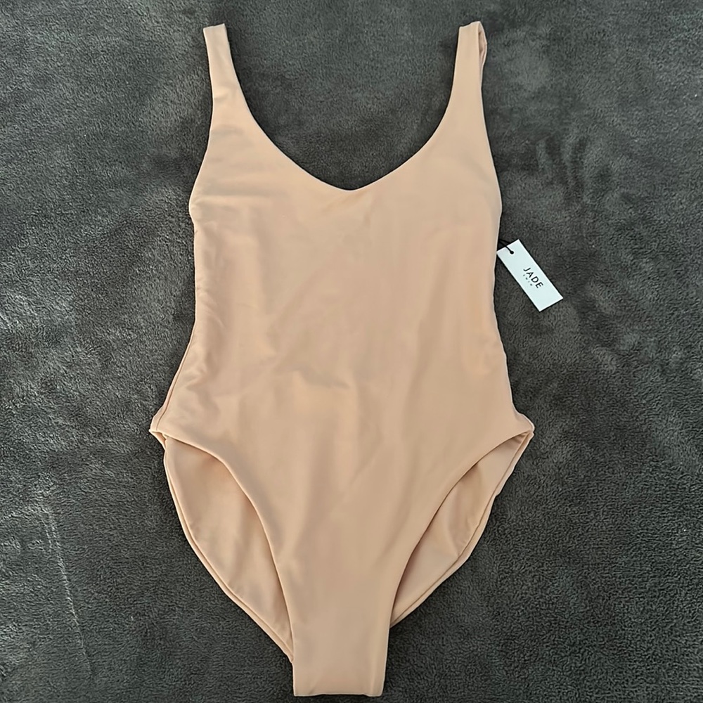 New Jade contour one piece swimsuit size Small